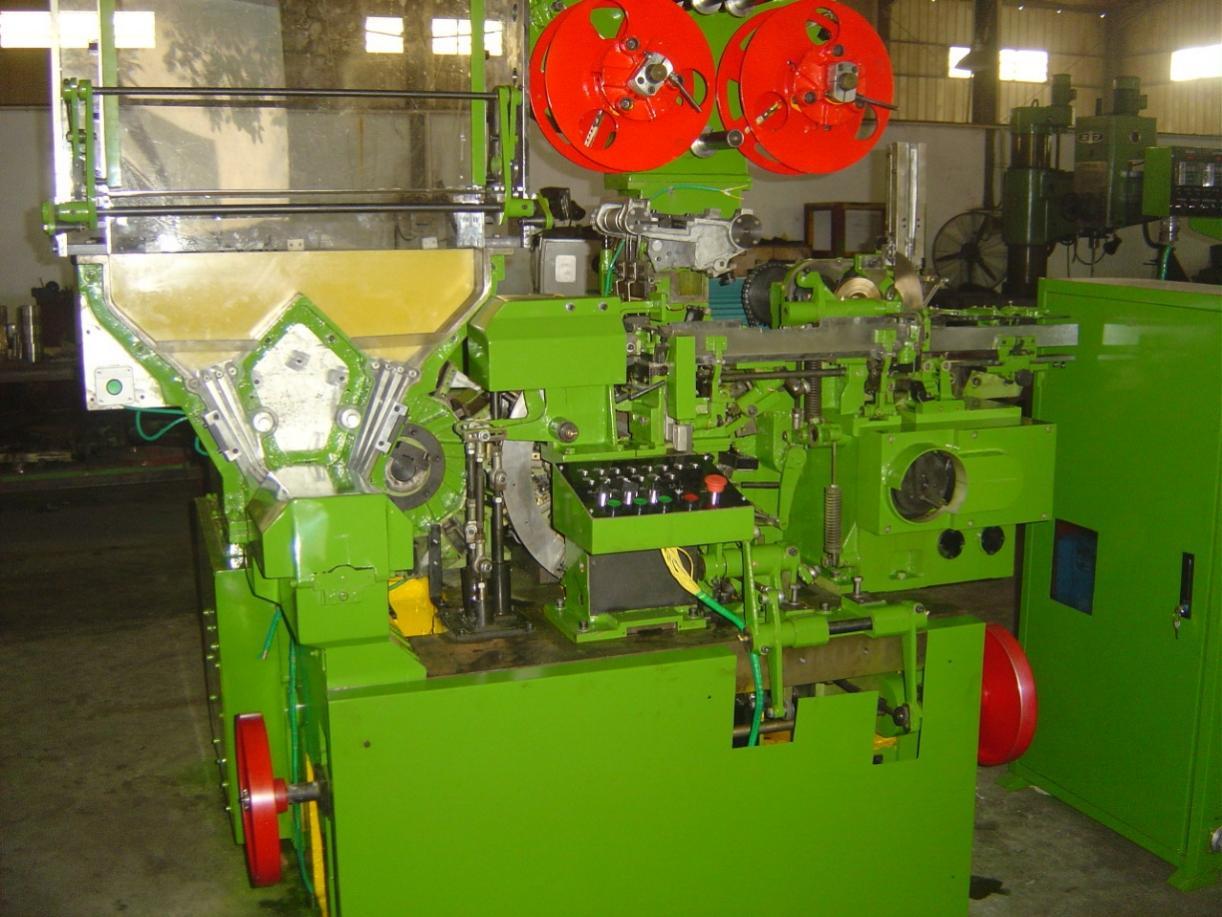 Горизонтальная машина мягкой пачки YB22A